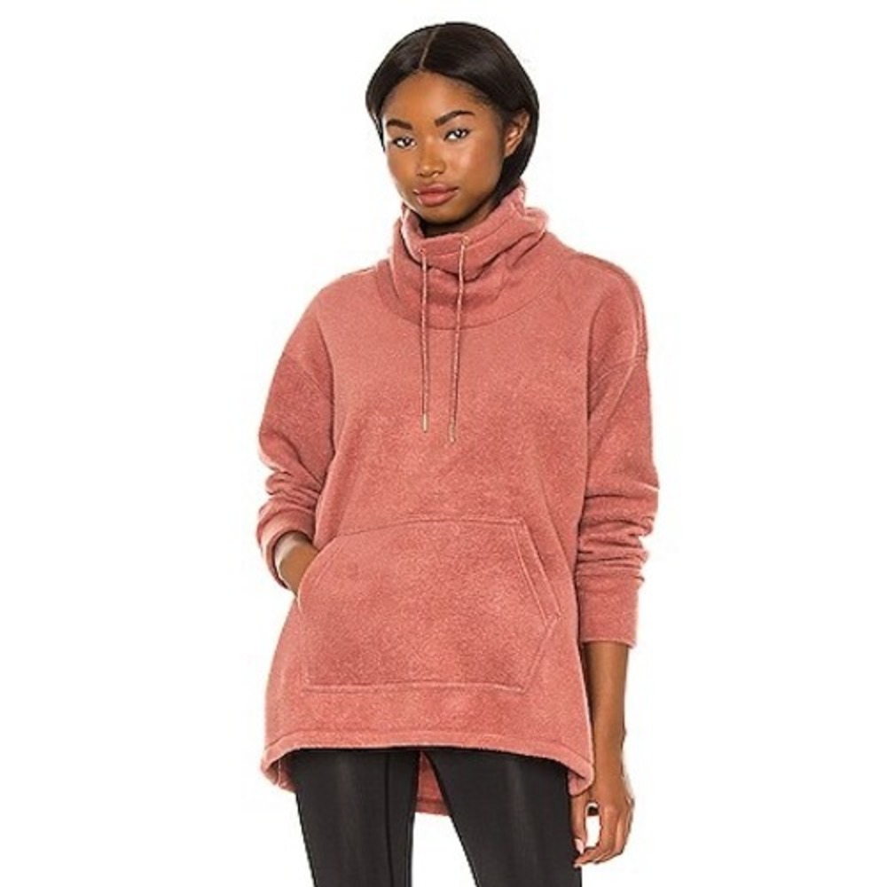 Nike Thermal Cozy Cowl Sweater in Claystone Red & Metallic Gold, Large